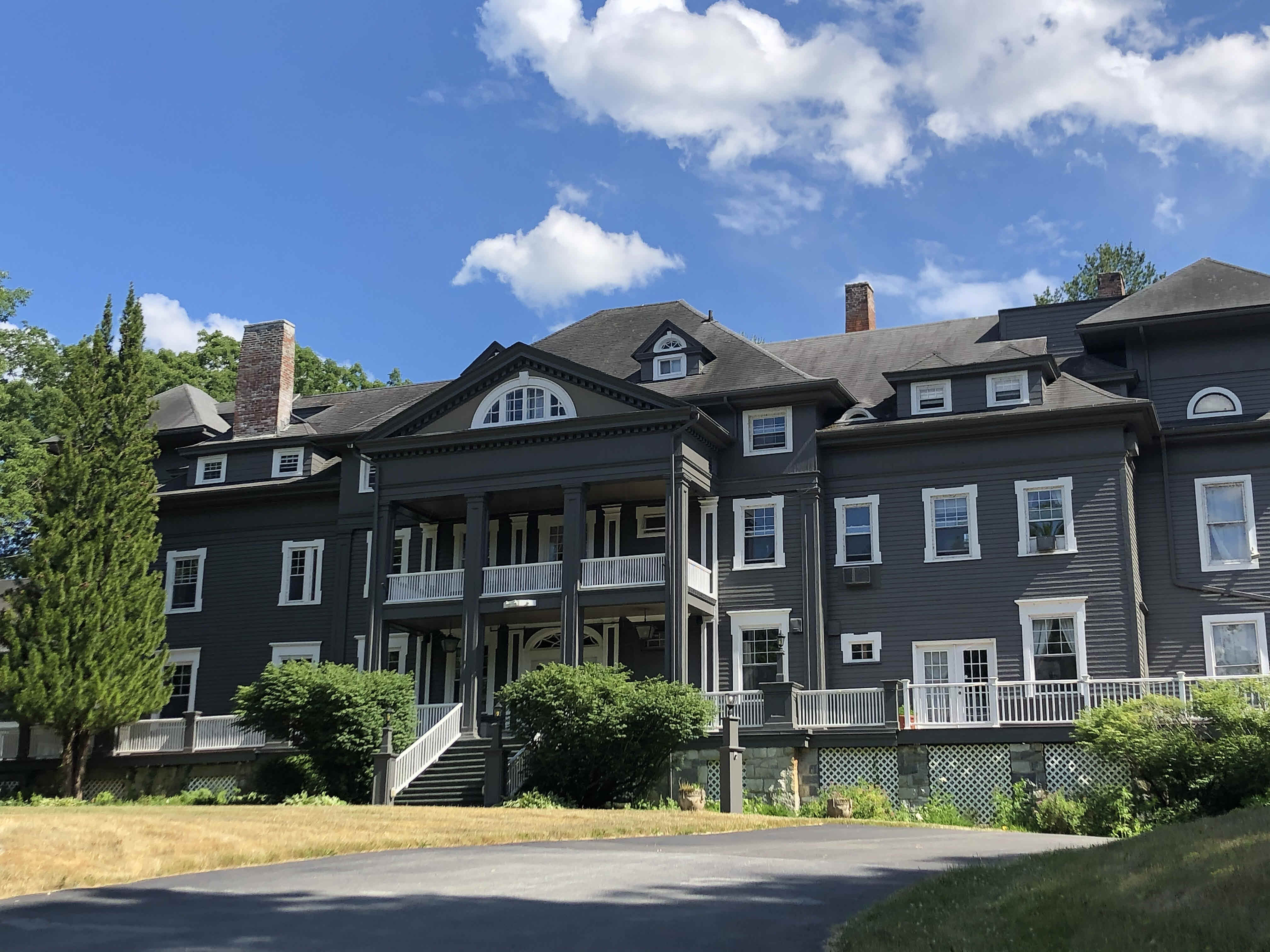 Building photograph for 104+106 SHARON ROAD